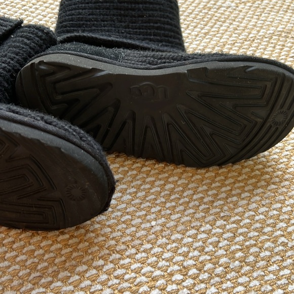 Ugg girls boots  size 5 - Picture 4 of 6